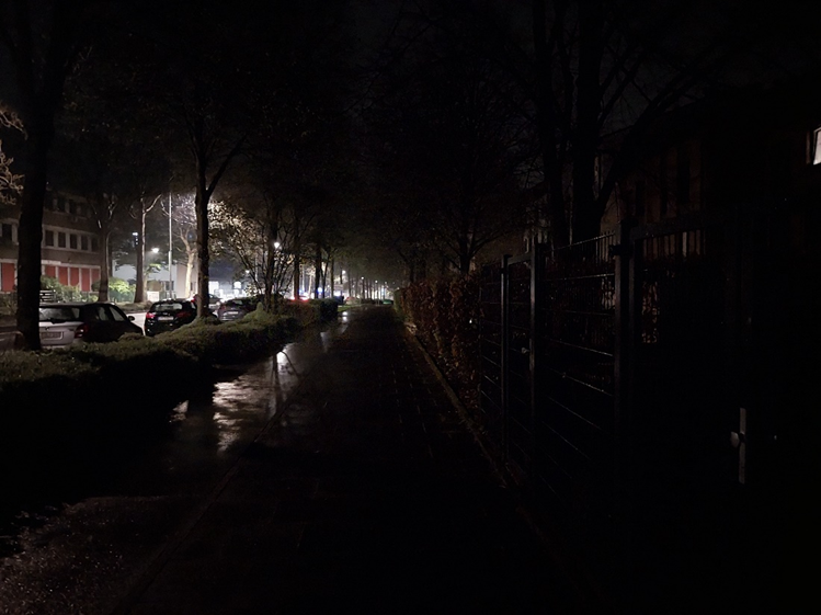 Beleuchtung Höhe Schimmelbuschstr. 16-22 Einfahrt